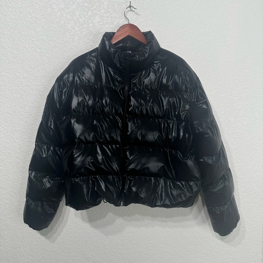 Black Cropped Puffer Jacket Women’s Size Large